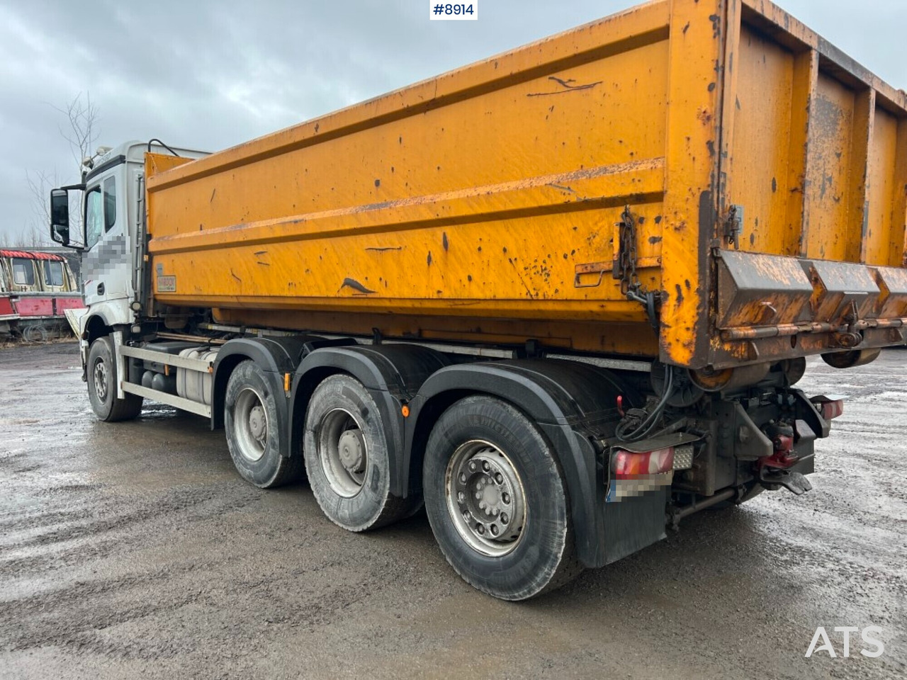 Hooklift Truck Mercedes-Benz Arocs with plow attachments - Hook lift truck: picture 3 Hooklift Truck Mercedes-Benz Arocs with plow attachments - Hook lift truck: picture 3