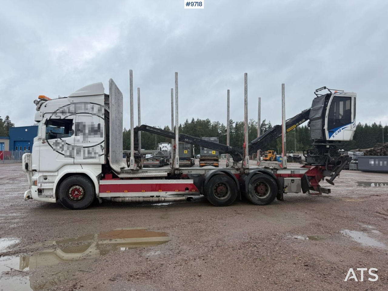 Log truck Scania R520 with crane - Timber truck, Crane truck: picture 3 Log truck Scania R520 with crane - Timber truck, Crane truck: picture 3