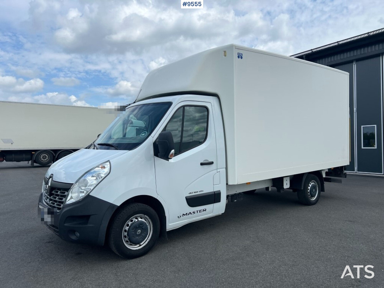 Renault Master with tail lift - Box van: picture 1 Renault Master with tail lift - Box van: picture 1
