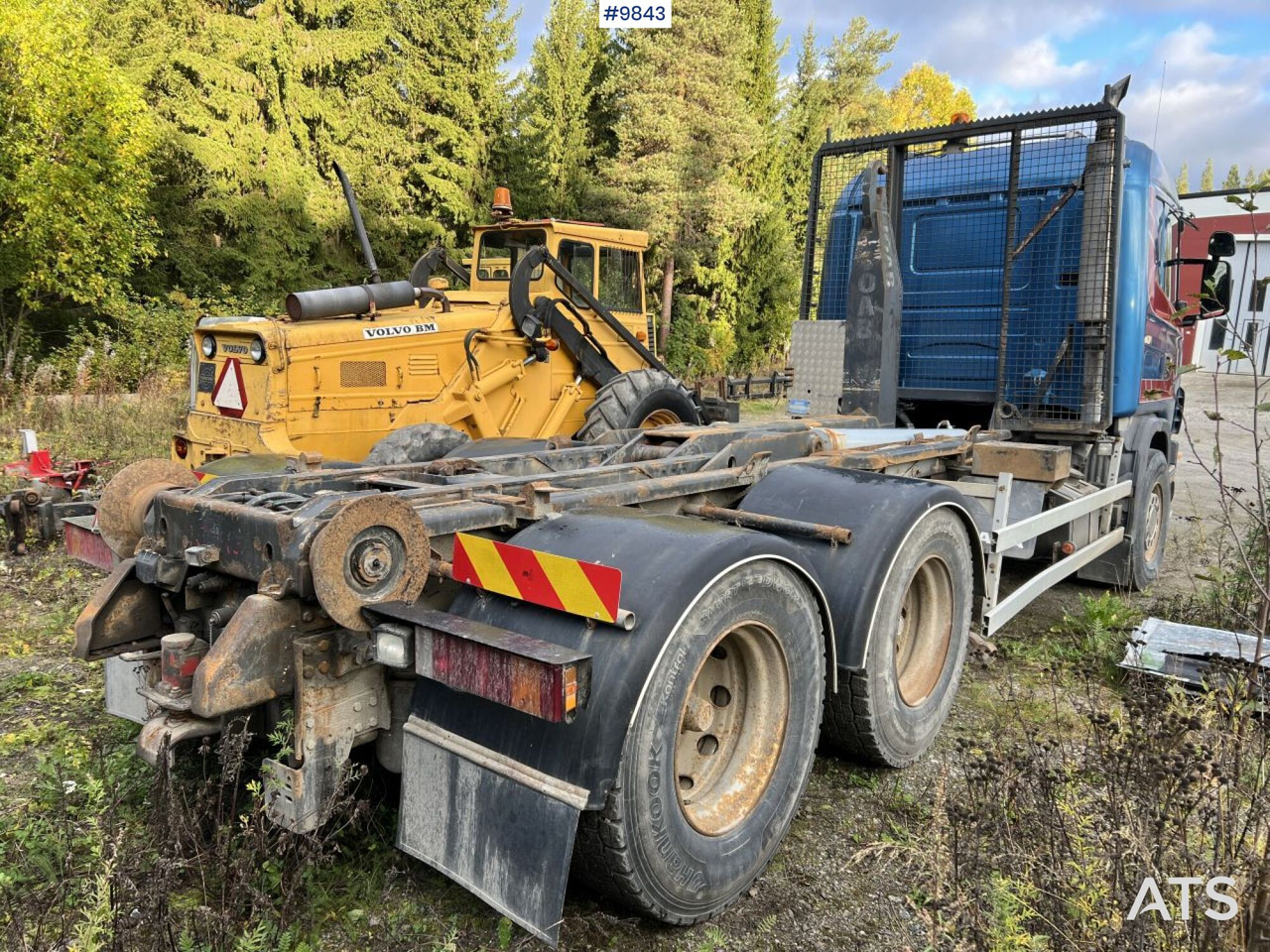 Scania R144 Hook Truck with plow equipment - Hook lift truck: picture 4 Scania R144 Hook Truck with plow equipment - Hook lift truck: picture 4
