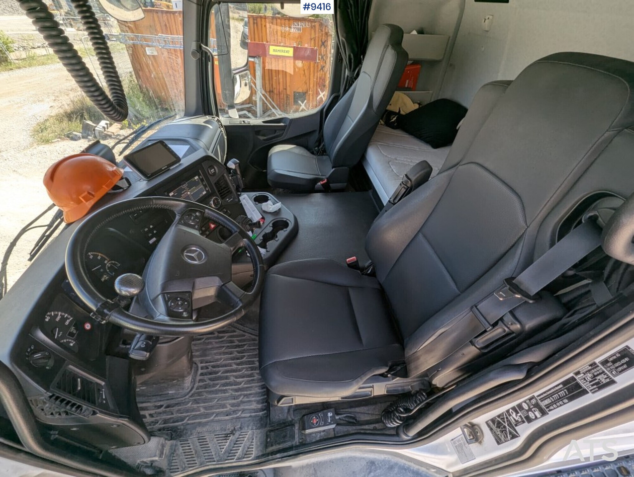 Tipper Truck Mercedes-Benz Arocs 6X2 - Tipper: picture 5 Tipper Truck Mercedes-Benz Arocs 6X2 - Tipper: picture 5