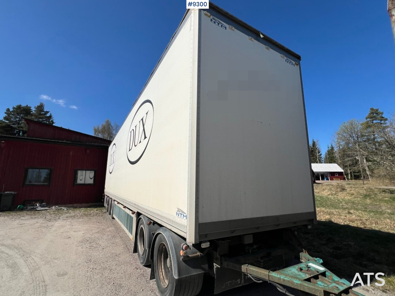 Trailer - NTM UTP-39L-5 - Closed box trailer: picture 2 Trailer - NTM UTP-39L-5 - Closed box trailer: picture 2