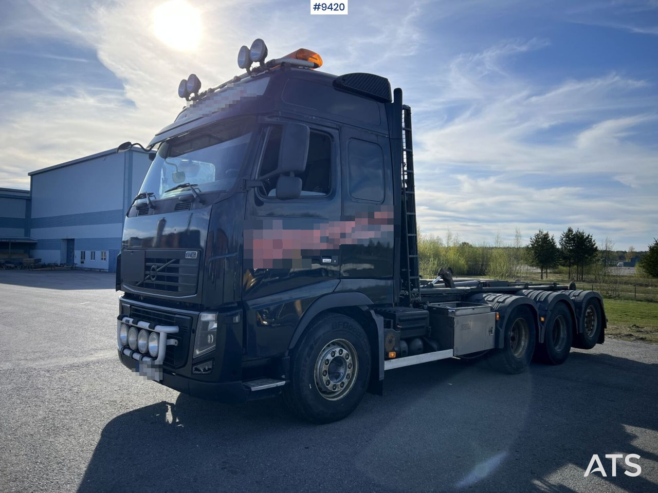 Volvo FH16 8*4 Tridem Hooklift - Hook lift truck: picture 1 Volvo FH16 8*4 Tridem Hooklift - Hook lift truck: picture 1