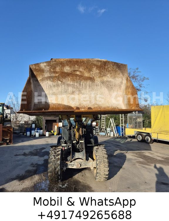 Komatsu WA70-7 *Schaufel-1,5m³/Gabel/Schnellwechsler - Wheel loader: picture 3 Komatsu WA70-7 *Schaufel-1,5m³/Gabel/Schnellwechsler - Wheel loader: picture 3