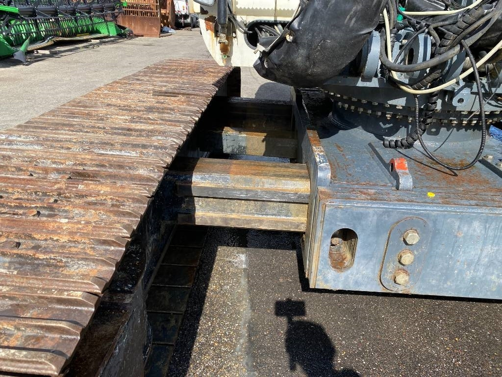 Drilling rig Casagrande B 175 XP 1er Main/Origine Française endommagée: picture 46 Drilling rig Casagrande B 175 XP 1er Main/Origine Française endommagée: picture 46