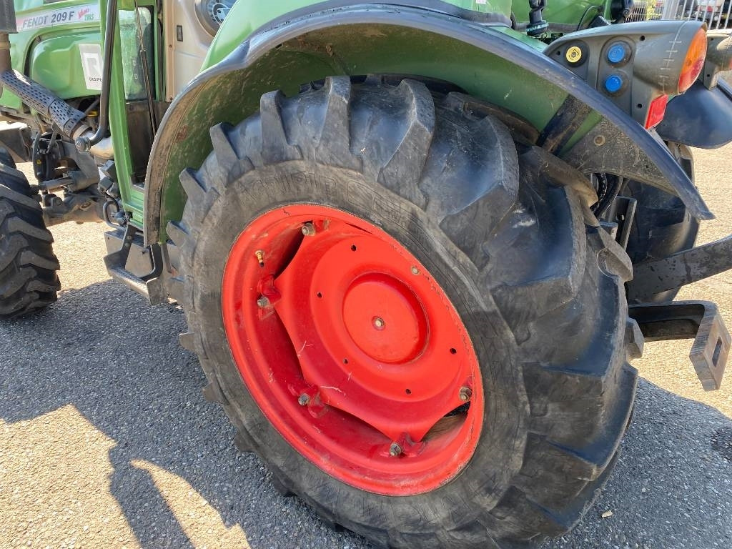 Farm tractor Fendt 209F Vario TMS 1er Main endommagé: picture 34