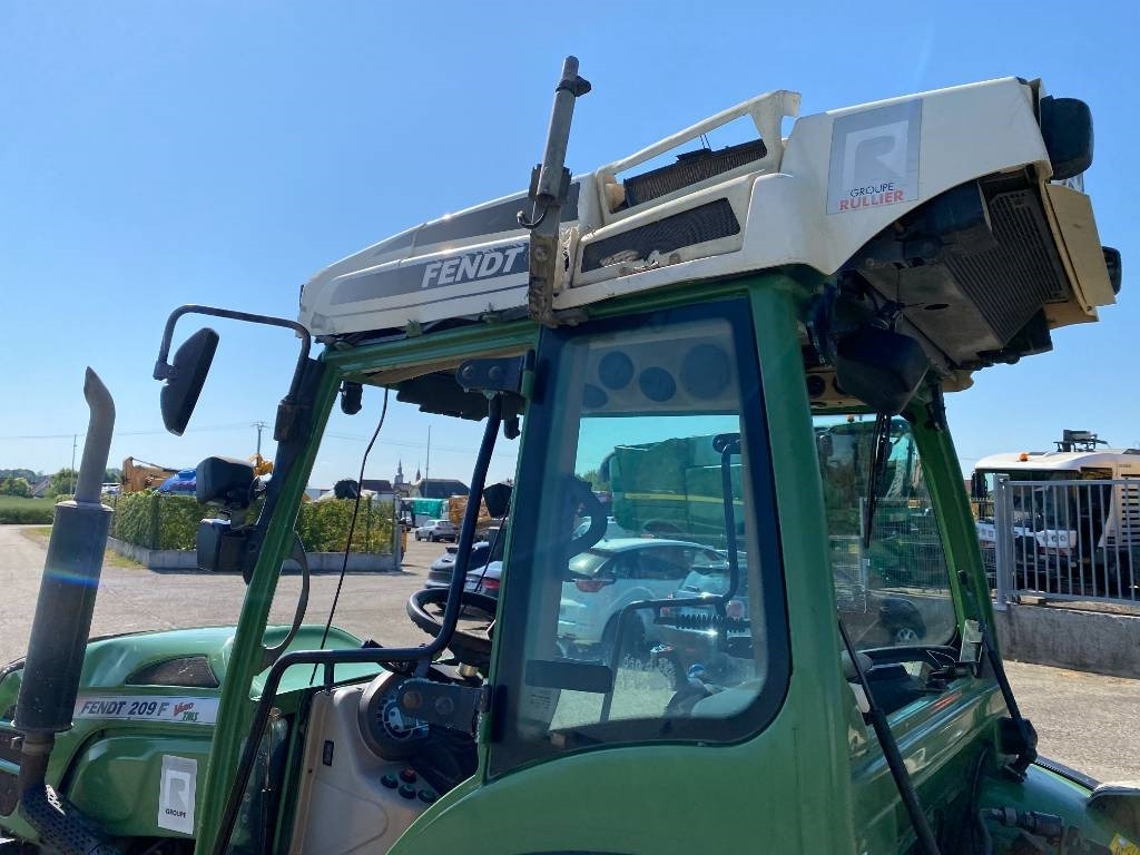 Farm tractor Fendt 209F Vario TMS 1er Main endommagé: picture 33