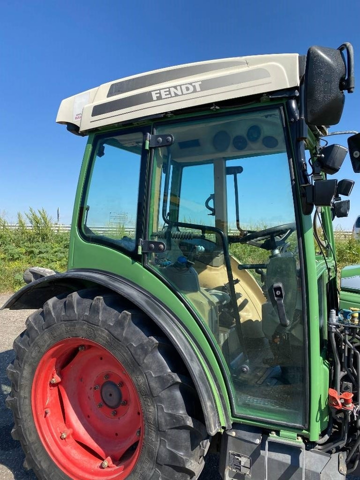 Farm tractor Fendt 209F Vario TMS 1er Main endommagé: picture 46