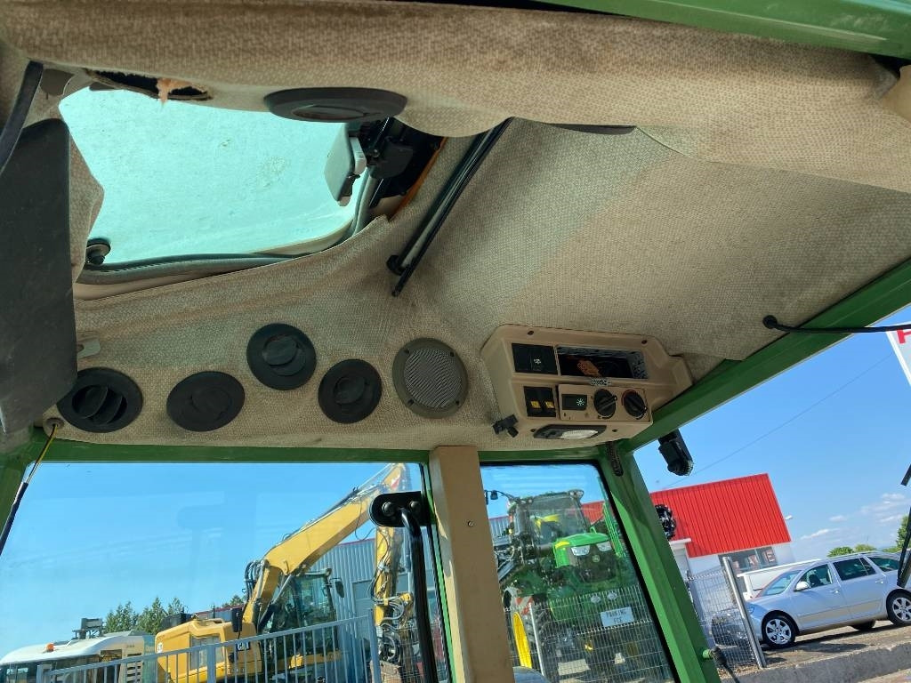 Farm tractor Fendt 209F Vario TMS 1er Main endommagé: picture 32