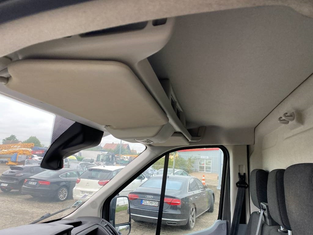 Box van Ford TRANSIT L2H2 2.0 TDCI EcoBlue 130 A Réparer: picture 17 Box van Ford TRANSIT L2H2 2.0 TDCI EcoBlue 130 A Réparer: picture 17