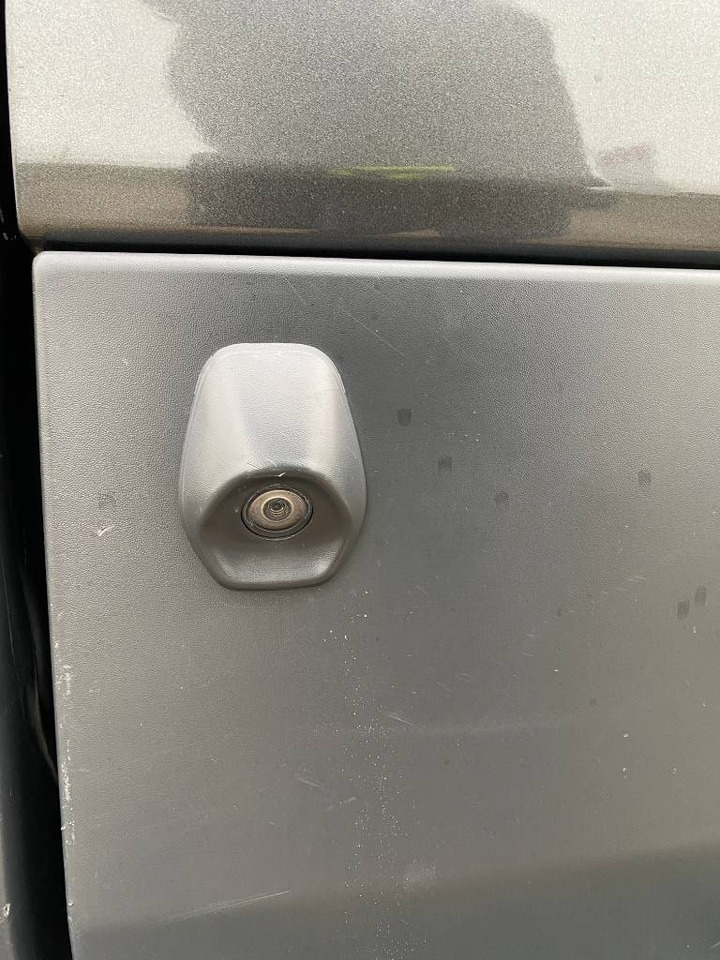 Box van Ford TRANSIT L2H2 2.0 TDCI EcoBlue 130 A Réparer: picture 24 Box van Ford TRANSIT L2H2 2.0 TDCI EcoBlue 130 A Réparer: picture 24