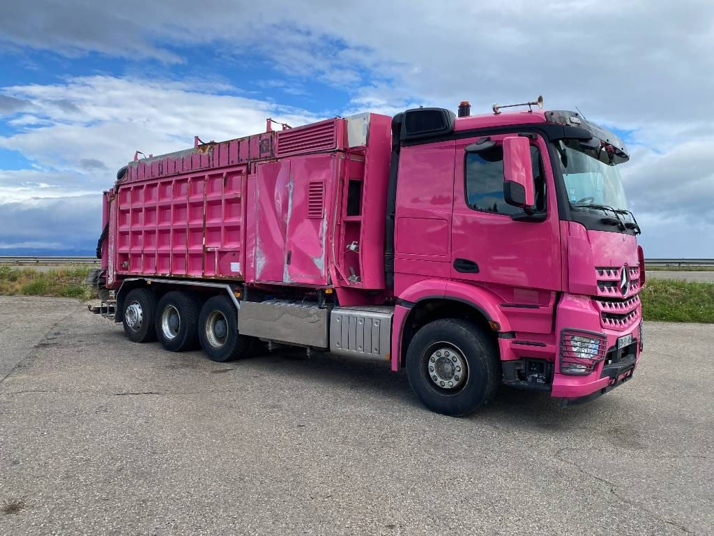 Mercedes-Benz ACTROS 3251/RSP ESE6-RD8000 endommagée - Vacuum truck: picture 4 Mercedes-Benz ACTROS 3251/RSP ESE6-RD8000 endommagée - Vacuum truck: picture 4