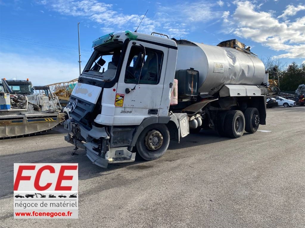 Mercedes-Benz ACTROS Mp2 2536/6x2 BVM -ACMAR CRAON Z12341 - Tank truck: picture 1 Mercedes-Benz ACTROS Mp2 2536/6x2 BVM -ACMAR CRAON Z12341 - Tank truck: picture 1