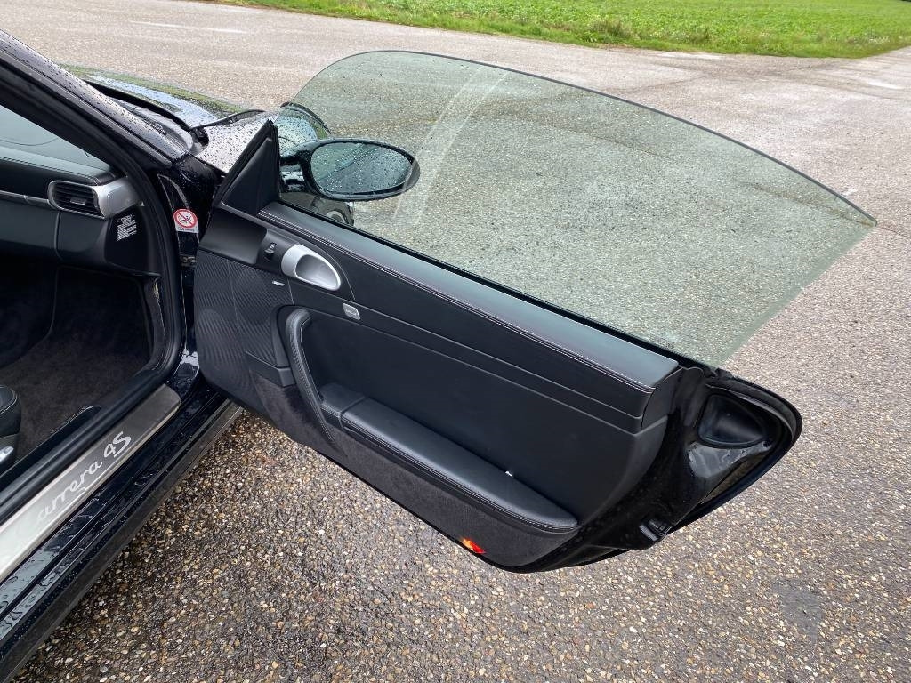 Convertible Porsche 911 3.8I Carrera 4S Cabriolet Origine Française: picture 44 Convertible Porsche 911 3.8I Carrera 4S Cabriolet Origine Française: picture 44