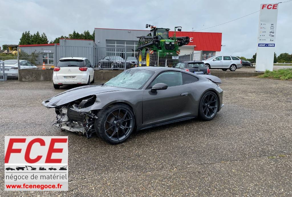 Porsche 911/ 992 - 4.0i GT3 Pack Touring 1er Main - Car: picture 1 Porsche 911/ 992 - 4.0i GT3 Pack Touring 1er Main - Car: picture 1