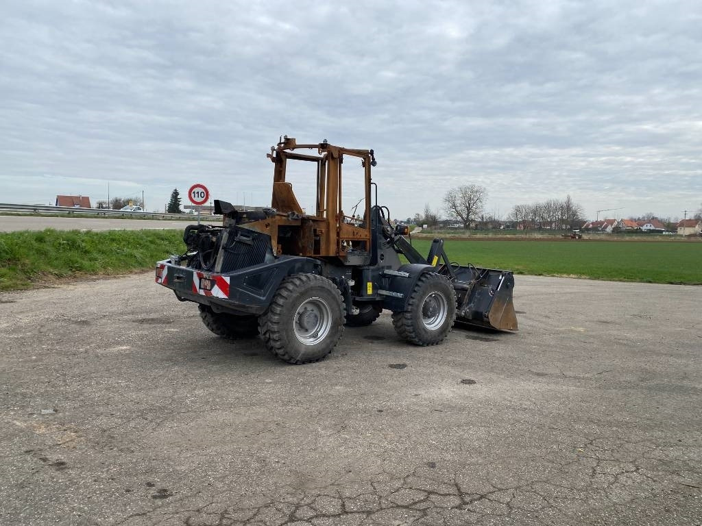 Yanmar V 100 / Certificat CE endommagée - Wheel loader: picture 4 Yanmar V 100 / Certificat CE endommagée - Wheel loader: picture 4