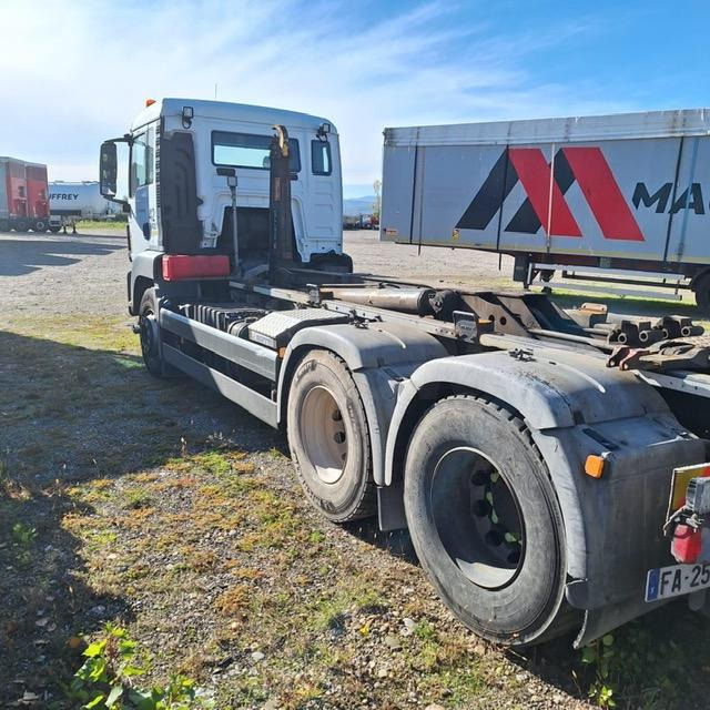 MAN TGS 28.460 AMPIROLL - Hook lift truck: picture 2 MAN TGS 28.460 AMPIROLL - Hook lift truck: picture 2