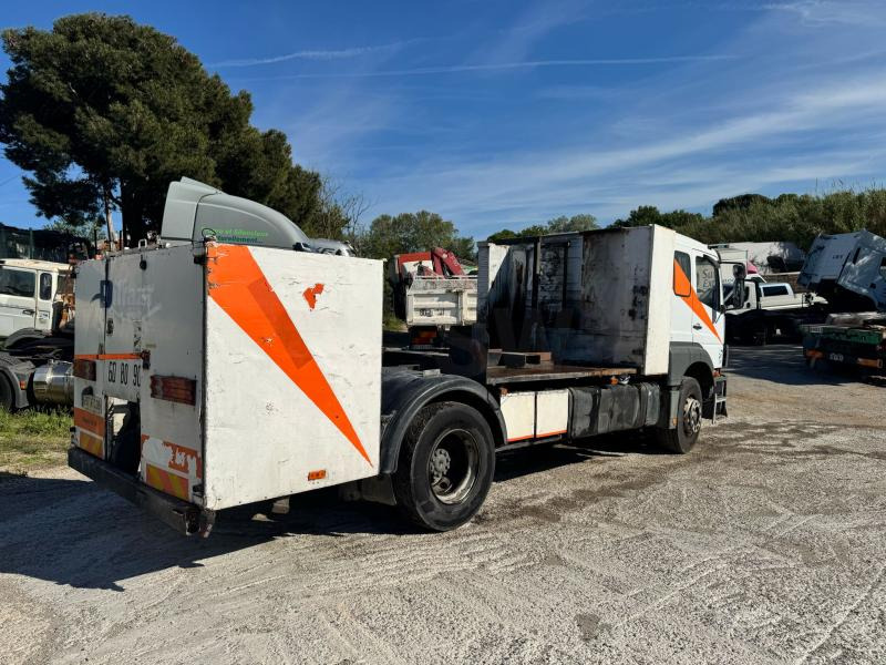 Mercedes Axor 1828 - Tractor unit: picture 4 Mercedes Axor 1828 - Tractor unit: picture 4
