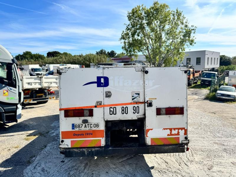 Mercedes Axor 1828 - Tractor unit: picture 5 Mercedes Axor 1828 - Tractor unit: picture 5