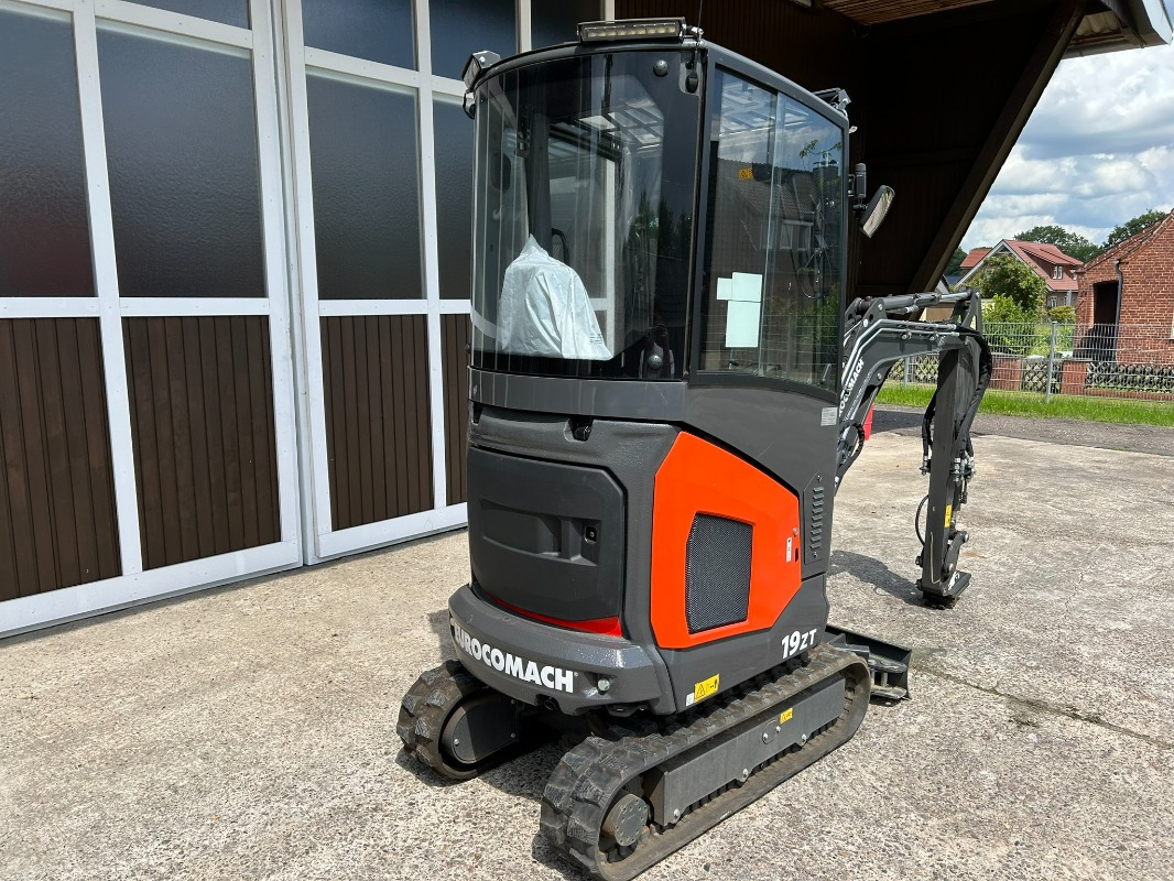 Eurocomach 19ZT - Mini excavator: picture 2 Eurocomach 19ZT - Mini excavator: picture 2