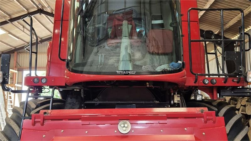 Case IH Axial Flow 6140 Axial Flow 6140 X-flow - Combine harvester: picture 4 Case IH Axial Flow 6140 Axial Flow 6140 X-flow - Combine harvester: picture 4