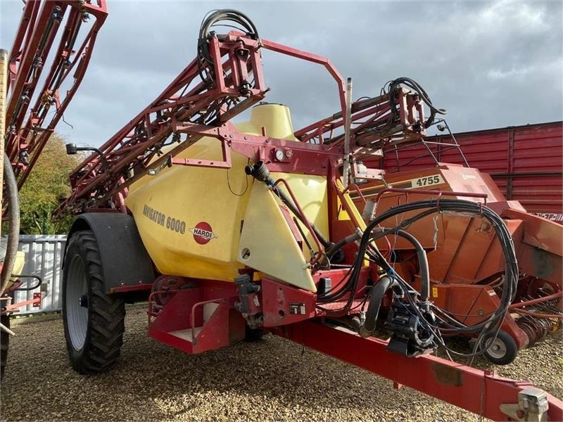 Hardi NAVIGATOR 6000L - Trailed sprayer: picture 2 Hardi NAVIGATOR 6000L - Trailed sprayer: picture 2
