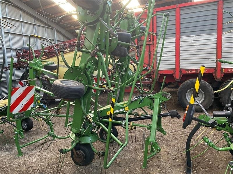 Krone KW 8.82/8 - Tedder/ Rake: picture 2 Krone KW 8.82/8 - Tedder/ Rake: picture 2