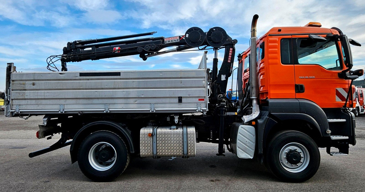 MAN TGS 18.360 4x4 BL HIAB Funk Kran Euro5 - Tipper, Crane truck: picture 2 MAN TGS 18.360 4x4 BL HIAB Funk Kran Euro5 - Tipper, Crane truck: picture 2