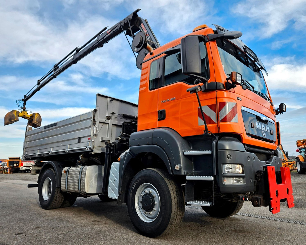 MAN TGS 18.360 4x4 BL HIAB Funk Kran Euro5 - Tipper, Crane truck: picture 3 MAN TGS 18.360 4x4 BL HIAB Funk Kran Euro5 - Tipper, Crane truck: picture 3