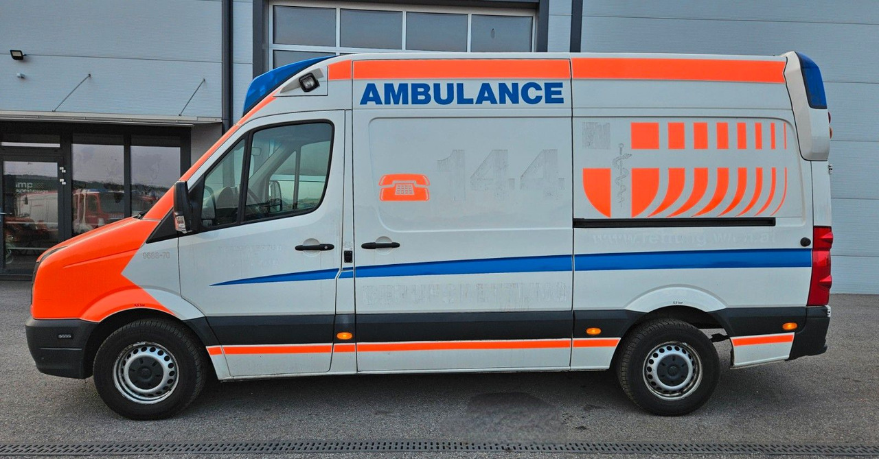 Volkswagen CRAFTER TDI Ambulance RTW L2H2 DLOUHY - Ambulance: picture 2 Volkswagen CRAFTER TDI Ambulance RTW L2H2 DLOUHY - Ambulance: picture 2