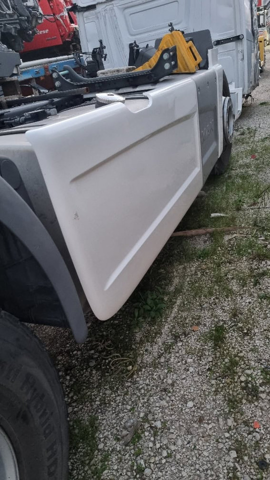 MAN TGX E6 pezzi di ricambio - Spare parts for Truck: picture 2 MAN TGX E6 pezzi di ricambio - Spare parts for Truck: picture 2