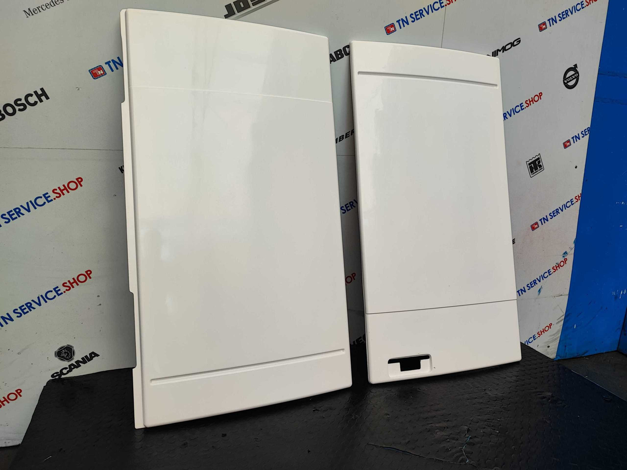 Porte motore frigo Carrier Vector 1550 nuove - Spare parts for Refrigerator unit: picture 3 Porte motore frigo Carrier Vector 1550 nuove - Spare parts for Refrigerator unit: picture 3