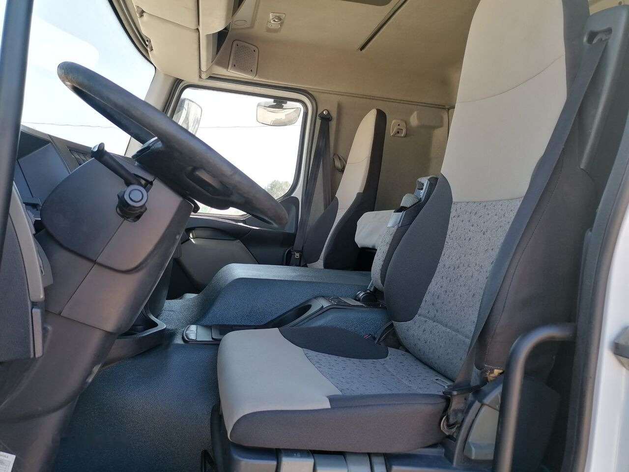 Renault Premium 440 - Refrigerator truck: picture 5 Renault Premium 440 - Refrigerator truck: picture 5