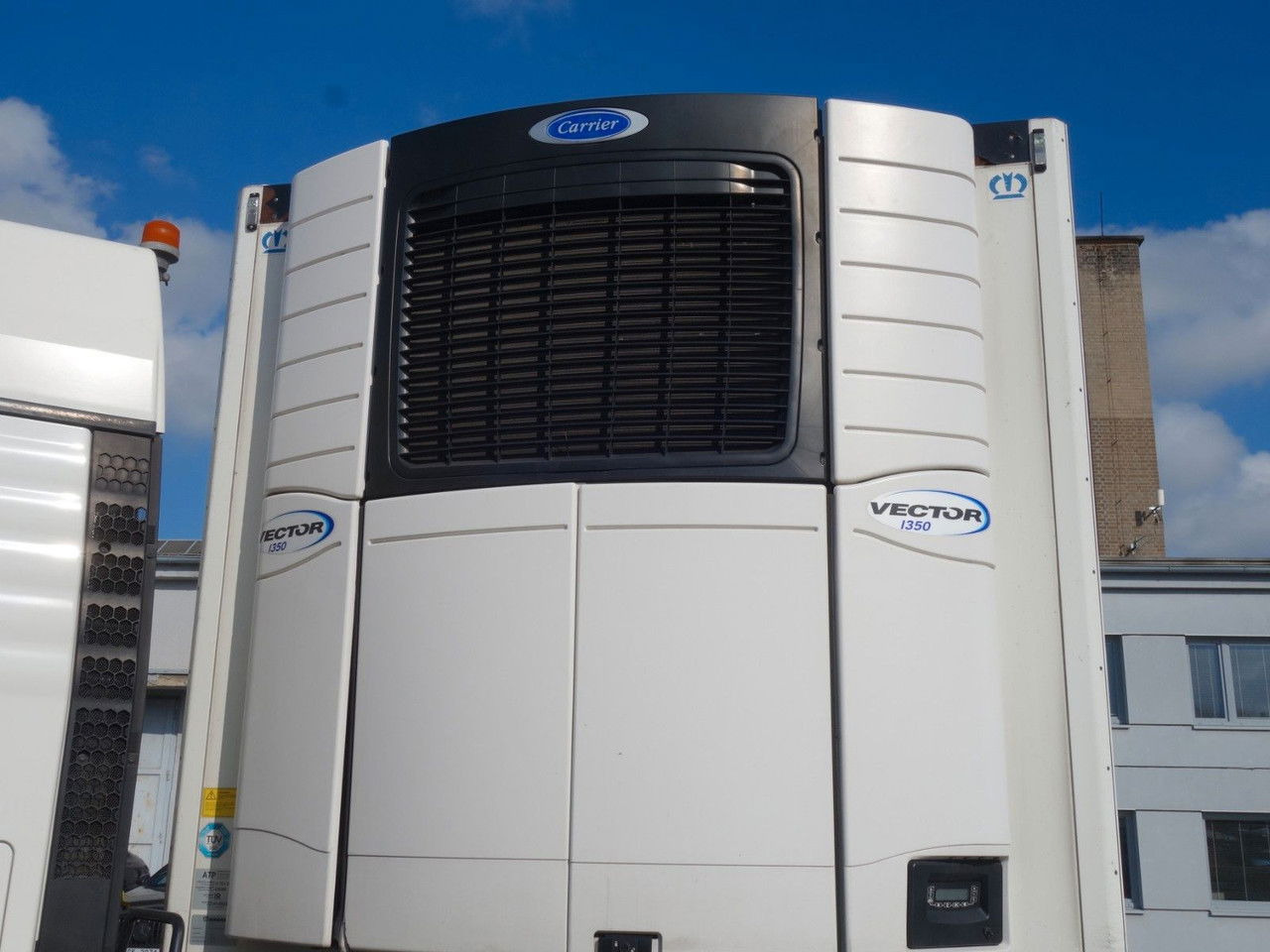 Refrigerator semi-trailer Krone SD Carrier Vector 1350: picture 6 Refrigerator semi-trailer Krone SD Carrier Vector 1350: picture 6