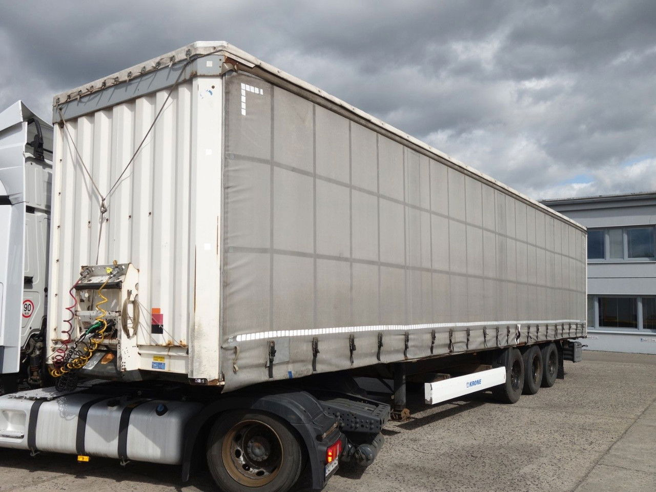 Krone SD Standard, Liftachse - Curtainsider semi-trailer: picture 1 Krone SD Standard, Liftachse - Curtainsider semi-trailer: picture 1