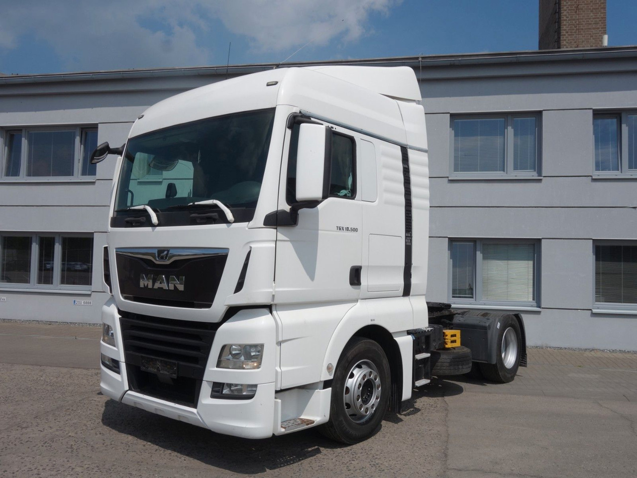 MAN TGX 18.500 XLX E6 Sandard - Tractor unit: picture 2 MAN TGX 18.500 XLX E6 Sandard - Tractor unit: picture 2