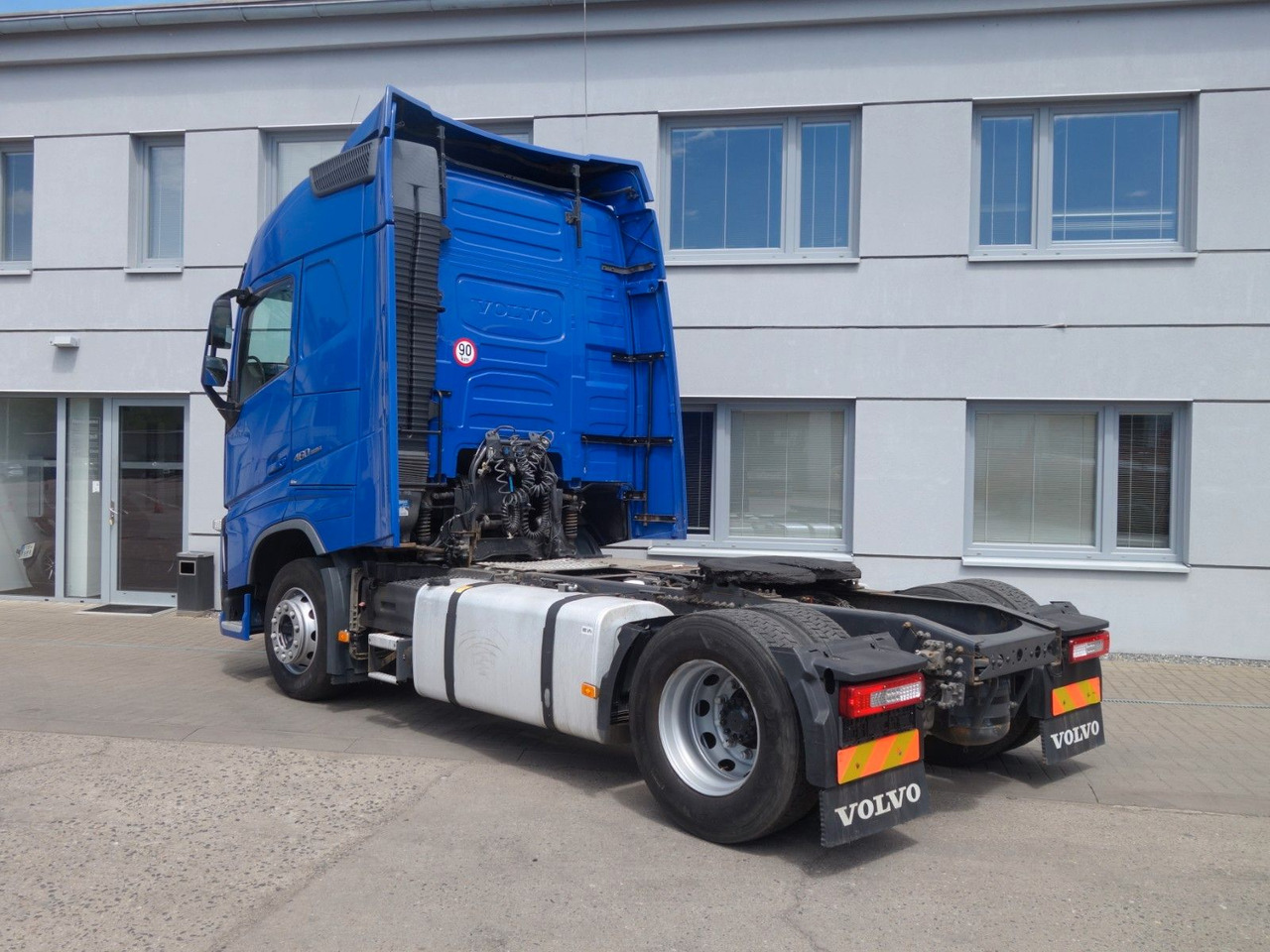 Volvo FH 460, Standard - Tractor unit: picture 4 Volvo FH 460, Standard - Tractor unit: picture 4