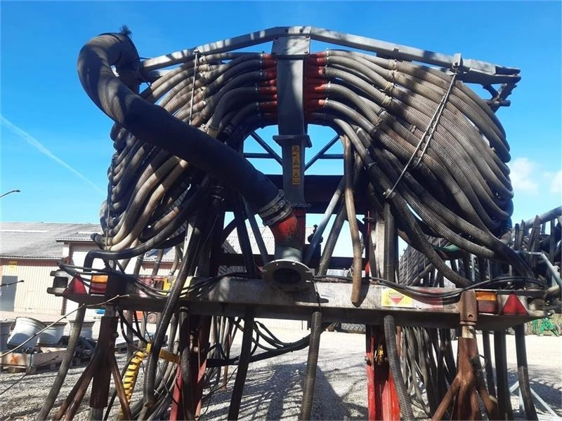 Harsø 24m slæbeslangebom 16-20-24 m 1 fordeler - Slurry tanker: picture 1 Harsø 24m slæbeslangebom 16-20-24 m 1 fordeler - Slurry tanker: picture 1