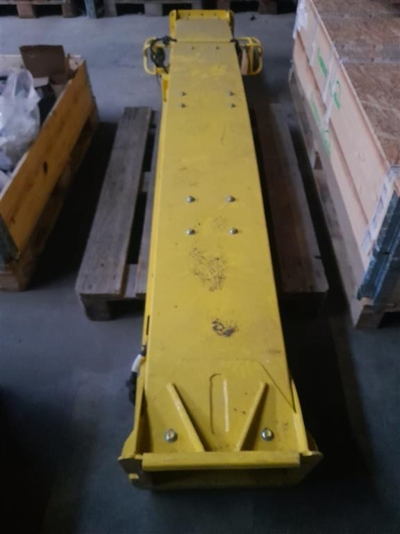 John Deere 8400 Tud - Hay and forage equipment: picture 2 John Deere 8400 Tud - Hay and forage equipment: picture 2