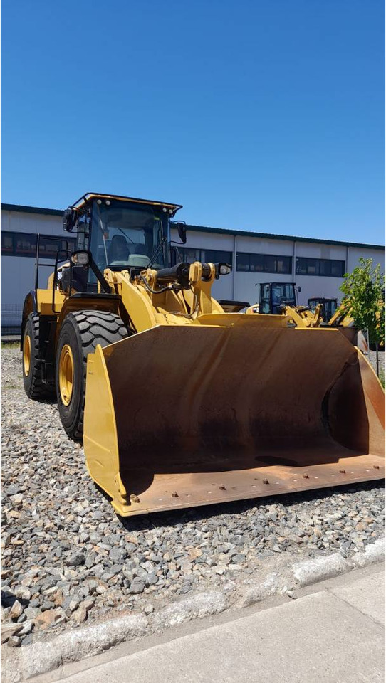 CAT 966M - Wheel loader: picture 2 CAT 966M - Wheel loader: picture 2