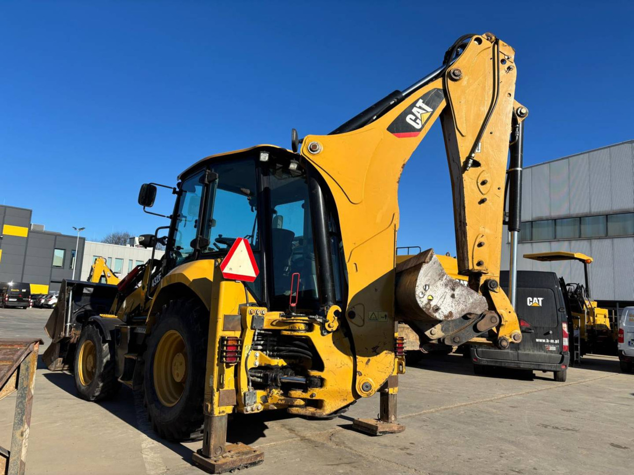 CAT 432F2 - Backhoe loader: picture 4 CAT 432F2 - Backhoe loader: picture 4