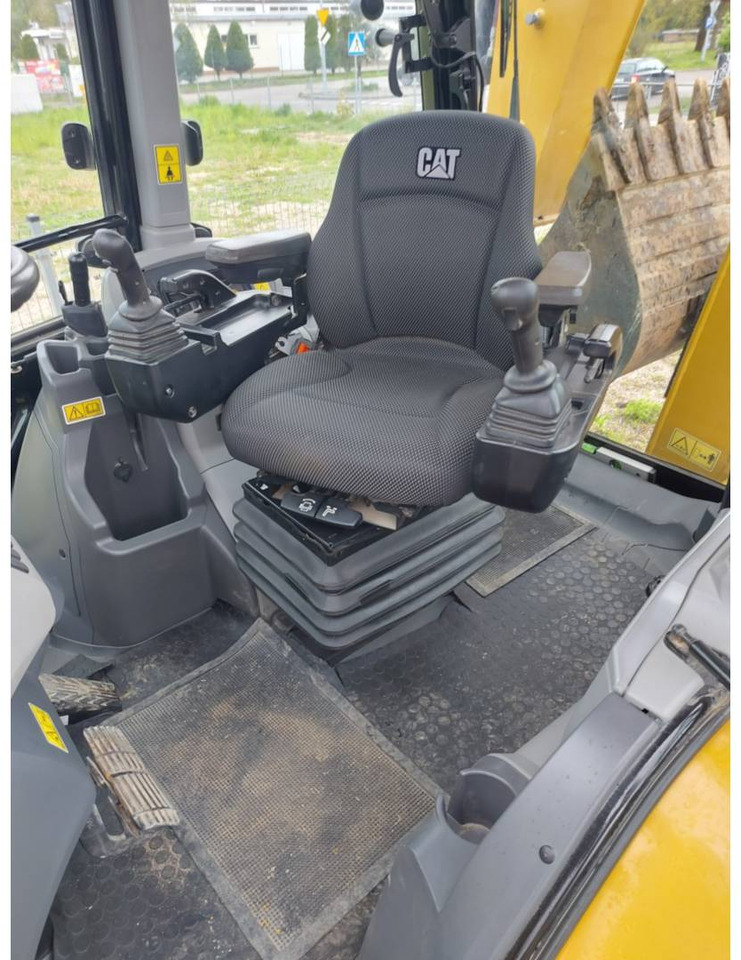 CAT 444 - Backhoe loader: picture 5 CAT 444 - Backhoe loader: picture 5
