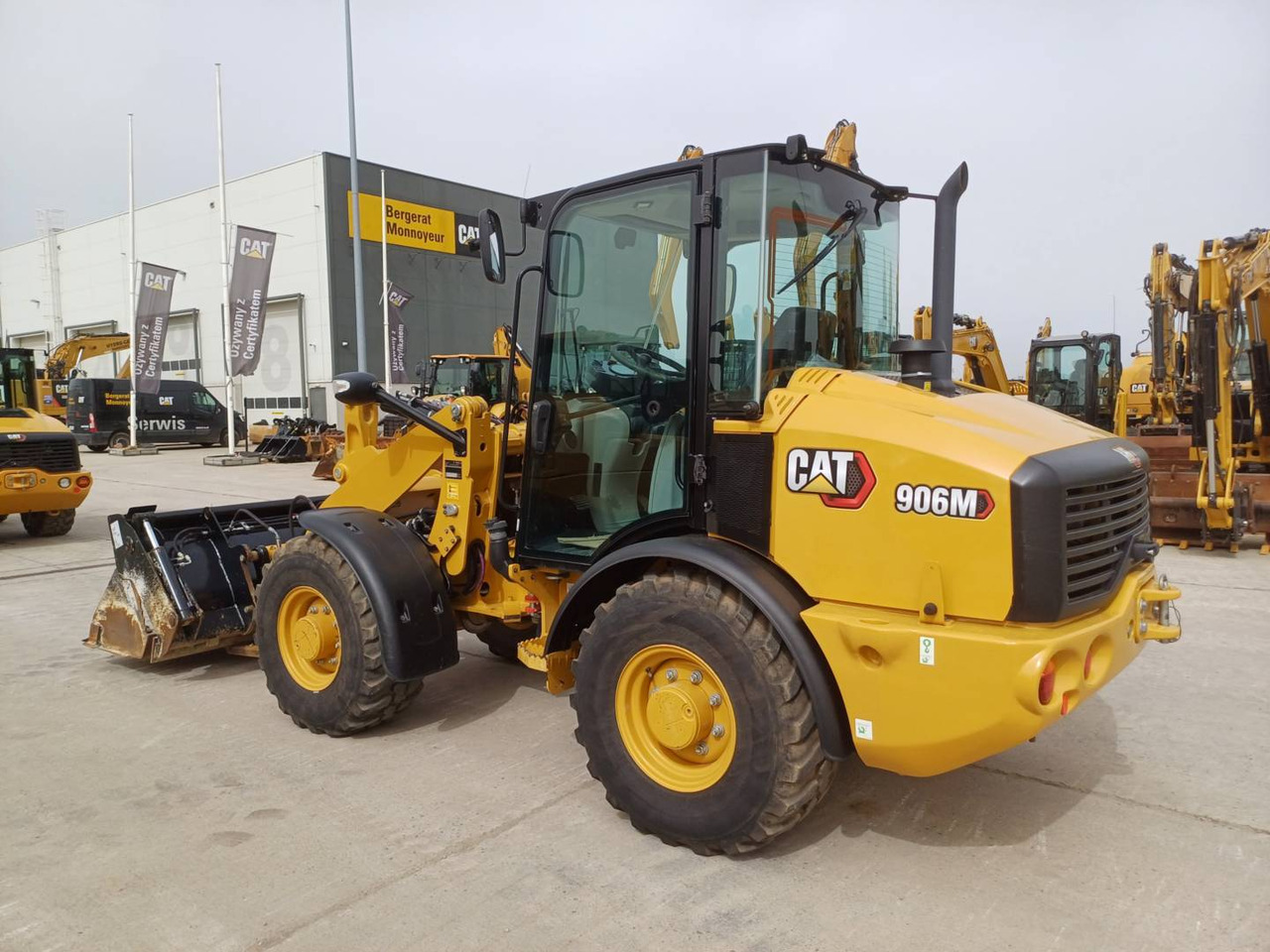 CAT 906M - Wheel loader: picture 4 CAT 906M - Wheel loader: picture 4