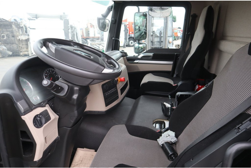MAN F99L12 TGM EURO6 - Cab and interior for Truck: picture 5 MAN F99L12 TGM EURO6 - Cab and interior for Truck: picture 5