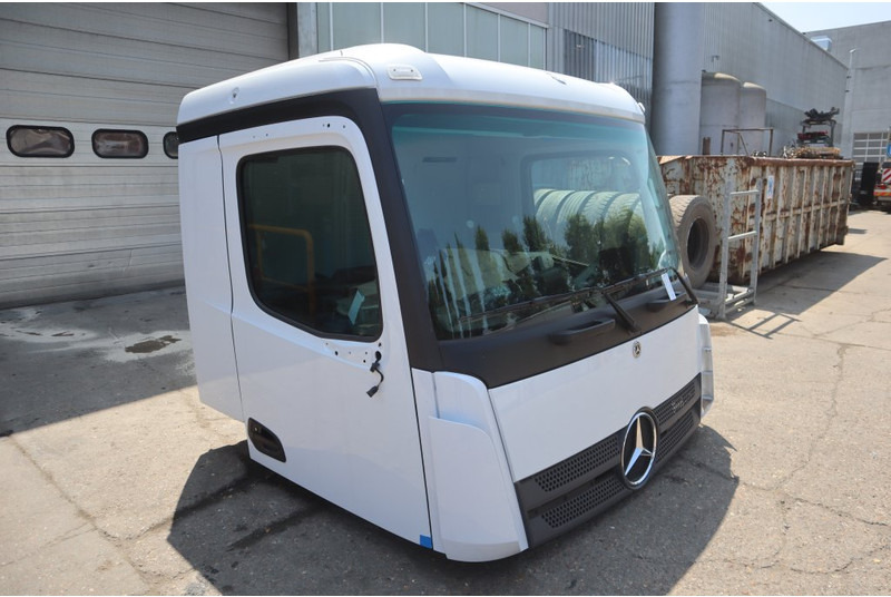 Mercedes-Benz AROCS M-CAB CLASSICSPACE 2.3 M - Cab and interior for Truck: picture 3 Mercedes-Benz AROCS M-CAB CLASSICSPACE 2.3 M - Cab and interior for Truck: picture 3