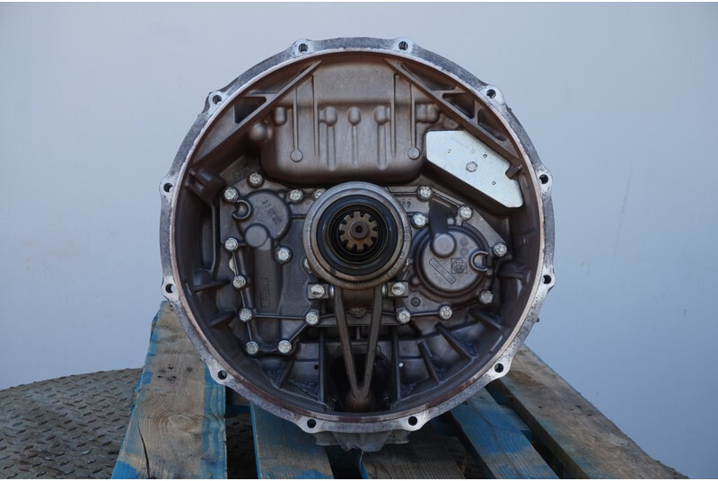 ZF 12AS2330DD TGX 81 32004-6397 - Gearbox for Truck: picture 2 ZF 12AS2330DD TGX 81 32004-6397 - Gearbox for Truck: picture 2