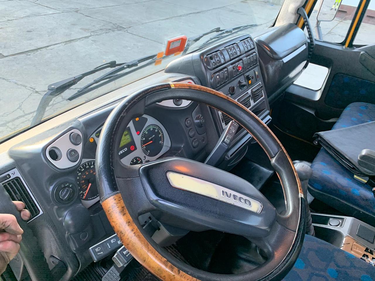 Autotransporter truck IVECO LESO: picture 9