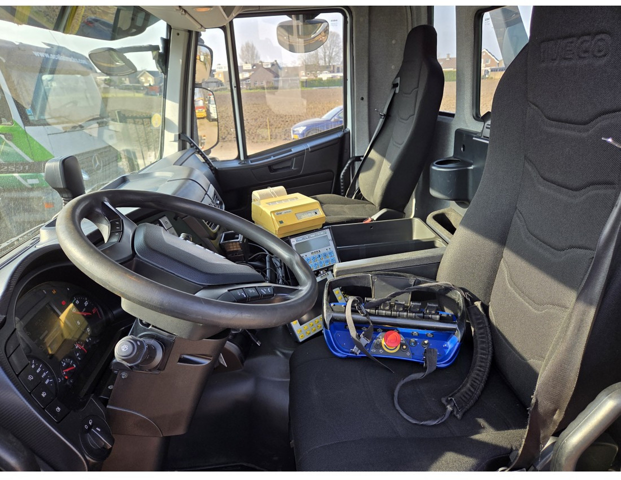 Tipper, Crane truck IVECO STRALIS 420 6X2 TIPPER CRANE KESLA 17 TON 2 EXT STEERING REAR AXLE: picture 13 Tipper, Crane truck IVECO STRALIS 420 6X2 TIPPER CRANE KESLA 17 TON 2 EXT STEERING REAR AXLE: picture 13