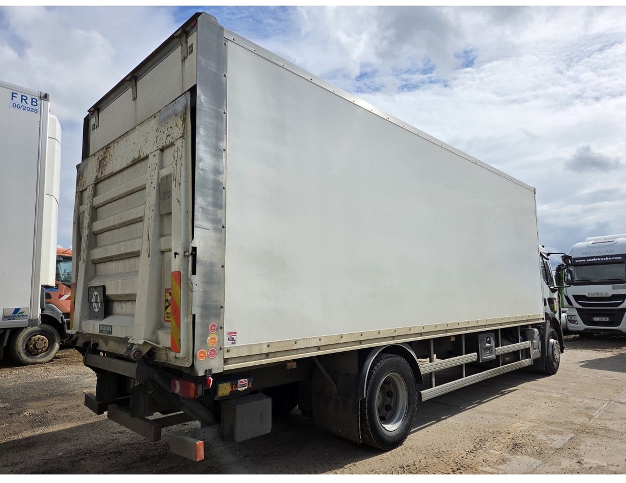 Renault D 280 4X2 Box truck Spring Air suspension Loading Lift Dhollandia - Other machinery: picture 2 Renault D 280 4X2 Box truck Spring Air suspension Loading Lift Dhollandia - Other machinery: picture 2