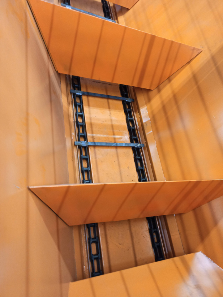 TICAB Sand and Salt Spreader,6/9mᵌ,9/12t of sand,Manufaсturer - Municipal/ Special vehicle: picture 4 TICAB Sand and Salt Spreader,6/9mᵌ,9/12t of sand,Manufaсturer - Municipal/ Special vehicle: picture 4